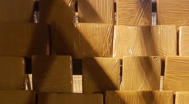 Muz yüklü dediler 16 milyon değerinde kokain çıktı Muz yüklü dediler 16 milyon değerinde kokain çıktı