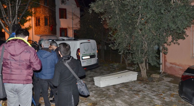 Öğretim görevlisi evinde ölü bulundu Öğretim görevlisi evinde ölü bulundu