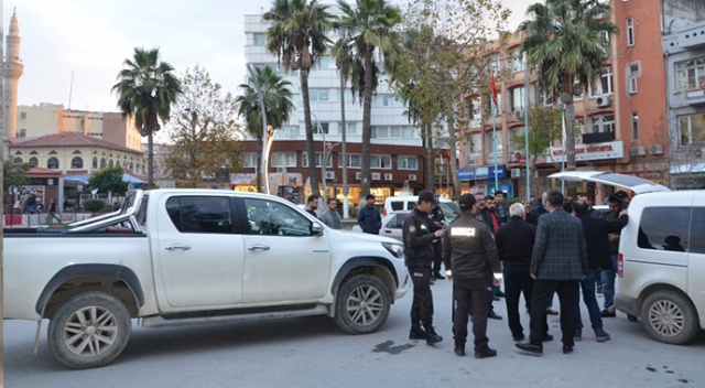 Önce taş attılar, sonra çaldılar Önce taş attılar, sonra çaldılar