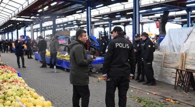 Pazarda alışveriş yapan kadın başından vuruldu