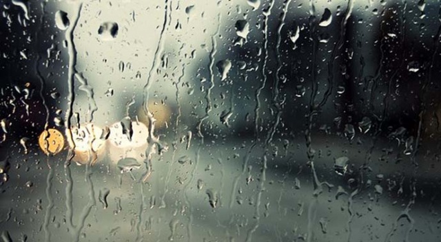 Trabzon&#039;da hava ulaşımına yağmur ve rüzgar rötarı