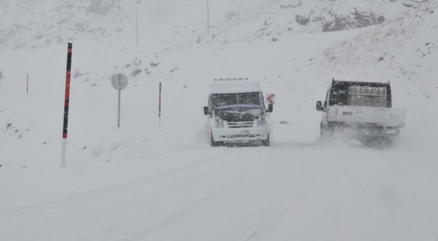 Van'da kar sebebi ile uçak seferleri iptal edildi