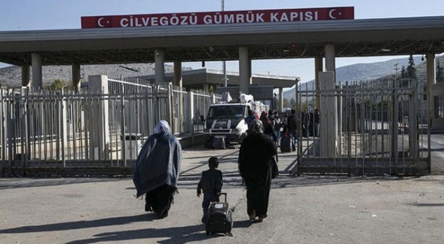 294 bin Suriyeli ülkesine geri döndü 294 bin Suriyeli ülkesine geri döndü