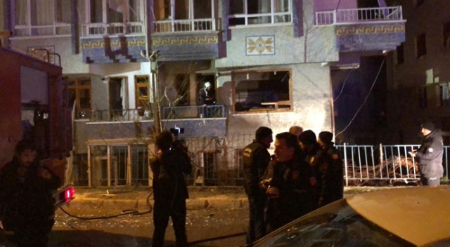 Ankara Pursaklar'da doğalgaz patlaması: Yaralılar var Ankara Pursaklar'da doğalgaz patlaması: Yaralılar var
