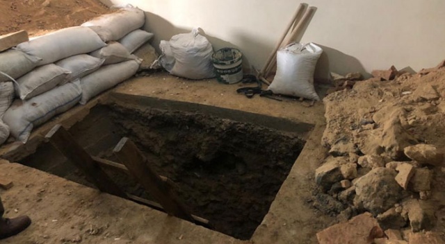 Arnavutköy'de tarihi eser kaçakçılarına baskın Arnavutköy'de tarihi eser kaçakçılarına baskın