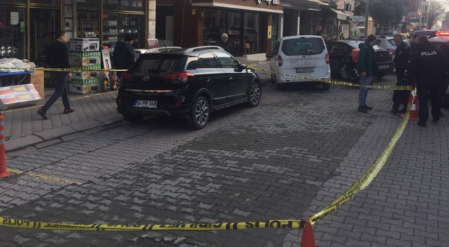 Belediye binası önünde silah sesleri paniğe neden oldu