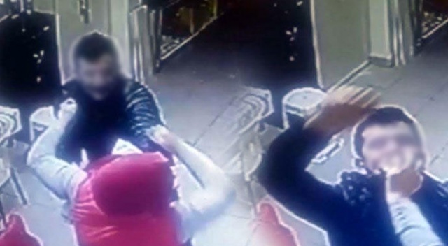 Boşanma aşamasında ki eşini yüzüne kafa atıp, dövdü