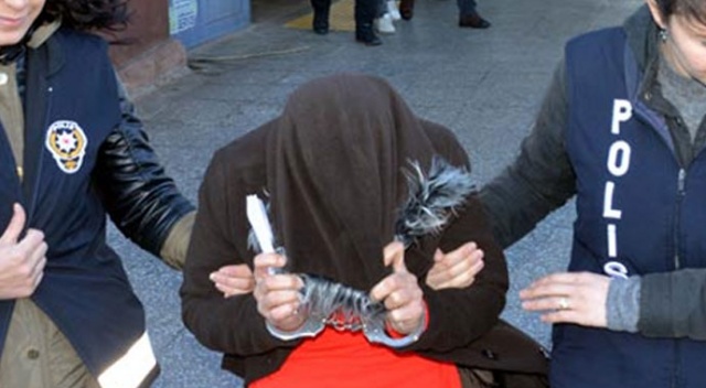 Cezaevi firarisi kadın ile hırsızlıktan hüküm giyen kardeşi yakalandı Cezaevi firarisi kadın ile hırsızlıktan hüküm giyen kardeşi yakalandı