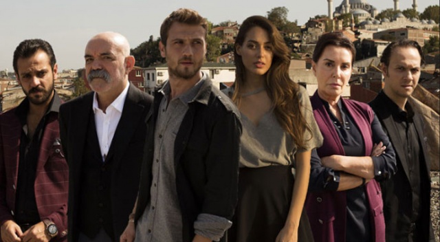 Çukur'dan alkışlanacak hareket! Ayşen Gruda'yı unutmadılar Çukur'dan alkışlanacak hareket! Ayşen Gruda'yı unutmadılar