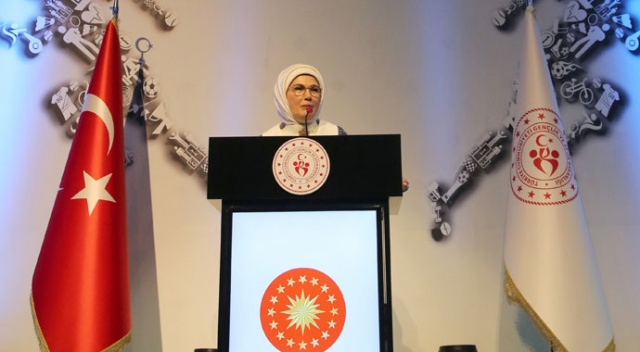 Emine Erdoğan&#039;dan gençlere tavsiye