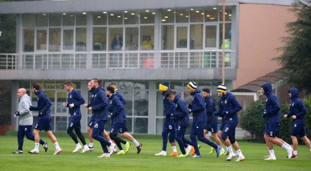 Fenerbahçe ikinci yarı hazırlıklarına yarın başlayacak