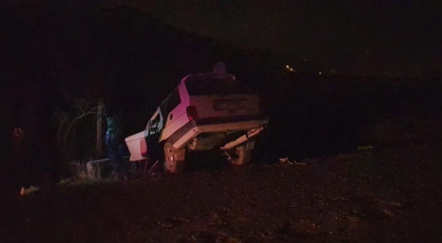 Gemlik'te traktörle otomobil çarpıştı: 5 yaralı Gemlik'te traktörle otomobil çarpıştı: 5 yaralı