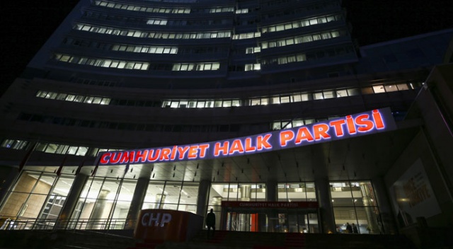 Gergin gecede liste savaşları Gergin gecede liste savaşları