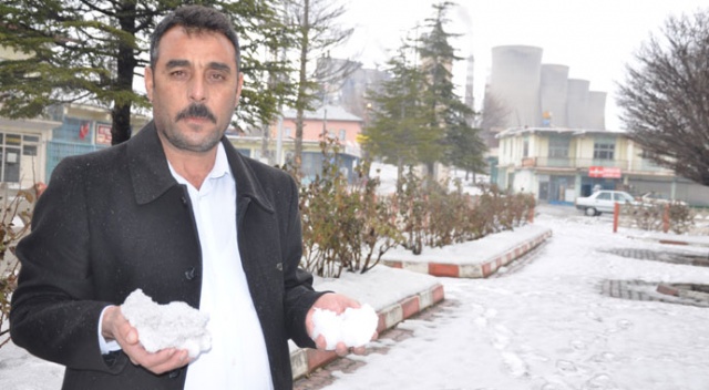 Kahramanmaraş'ta köylünün üstüne kül yağıyor Kahramanmaraş'ta köylünün üstüne kül yağıyor