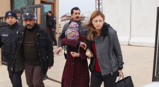 Kocasını öldürüp parçalara ayıran kadın adliyeye sevk edildi Kocasını öldürüp parçalara ayıran kadın adliyeye sevk edildi