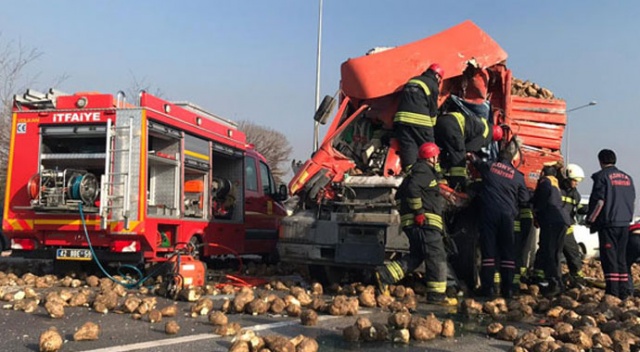 Konya’da 33 araç birbirine girdi: 1 ölü, 7 yaralı Konya’da 33 araç birbirine girdi: 1 ölü, 7 yaralı