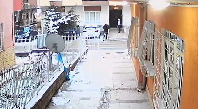 Lüks cipinde akrabaları tarafından gasp edildi Lüks cipinde akrabaları tarafından gasp edildi