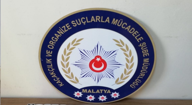 Malatya’da kaçak ilaç ile cep telefonu ele geçirildi Malatya’da kaçak ilaç ile cep telefonu ele geçirildi