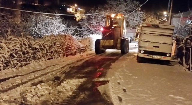 Manisa'da kar yağışı başladı