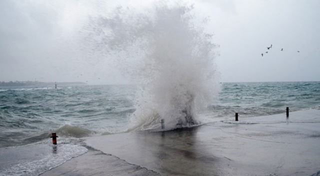 Meteoroloji'den Orta ve Doğu Karadeniz için fırtına uyarısı Meteoroloji'den Orta ve Doğu Karadeniz için fırtına uyarısı