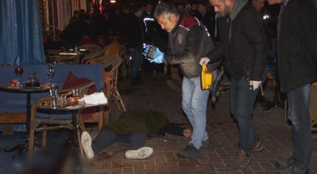 Önce kız arkadaşını sonra kendini vurdu