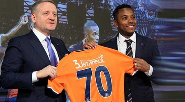 Robinho resmen Başakşehir'de Robinho resmen Başakşehir'de