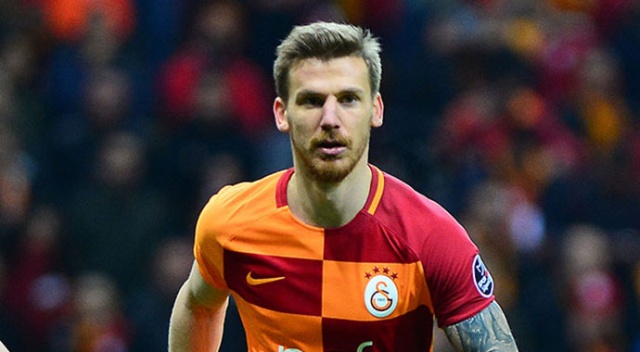Serdar Aziz, Galatasaray&#039;da kalacağını açıkladı