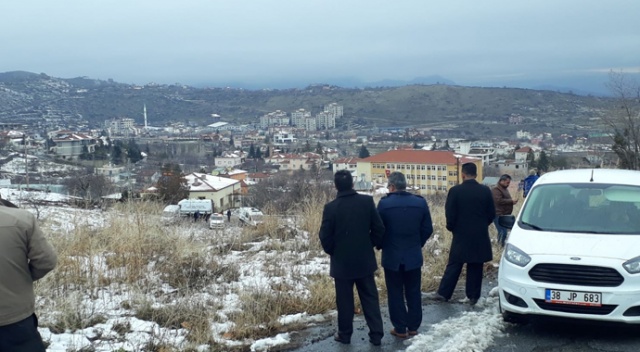 Sokak köpeklerinin saldırdığı 2 liseliden 1'i hayatını kaybetti