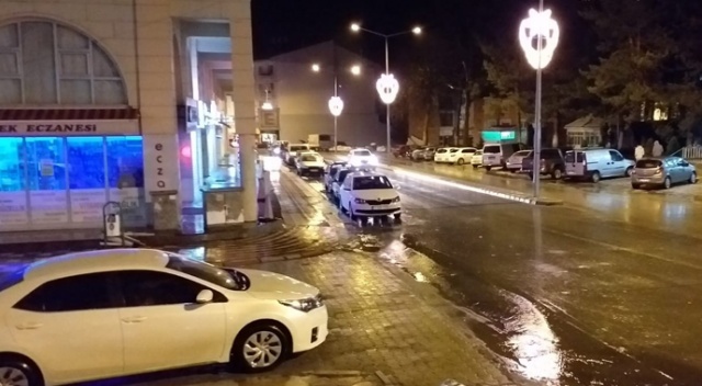 Şuhut’ta şiddetli yağmur ve fırtına