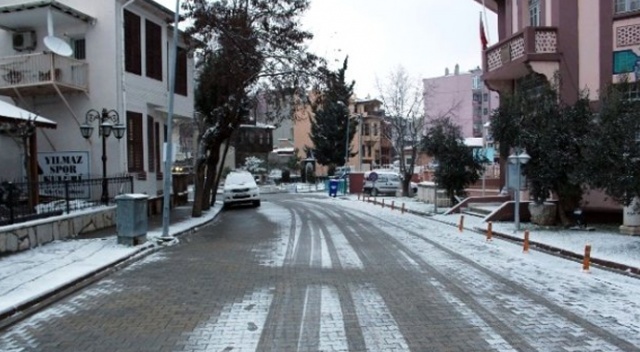 Tekirdağ&#039;da kar yağışı başladı
