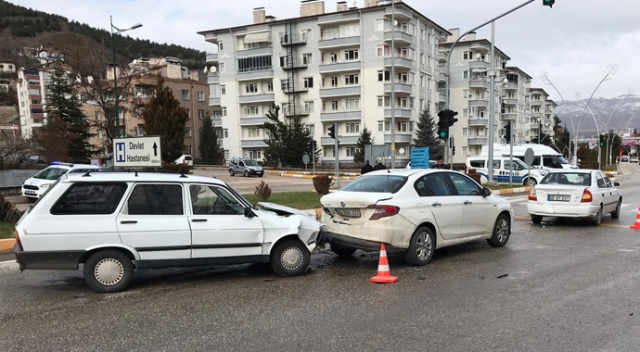 Tokat&#039;ta zincirleme kaza: 6 yaralı