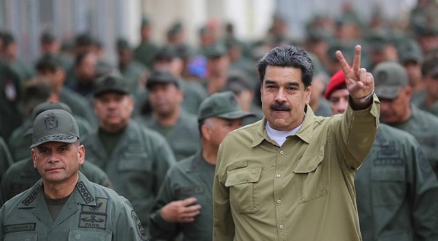 Maduro: ABD, Libya ve Irak'ta yaptığını Venezuela'da yapmaya çalışıyor Maduro: ABD, Libya ve Irak'ta yaptığını Venezuela'da yapmaya çalışıyor