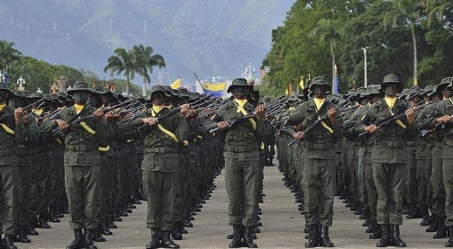 Venezuela ordusundan Maduro’ya destek