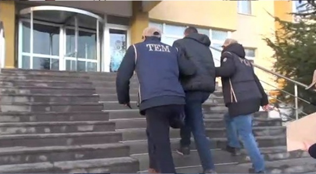 2 eski Komiser yardımcısı tutuklandı