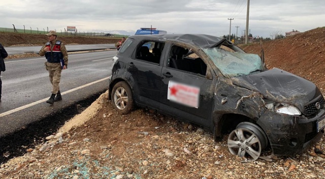 Adıyaman'da otomobil takla attı: 8 yaralı Adıyaman'da otomobil takla attı: 8 yaralı