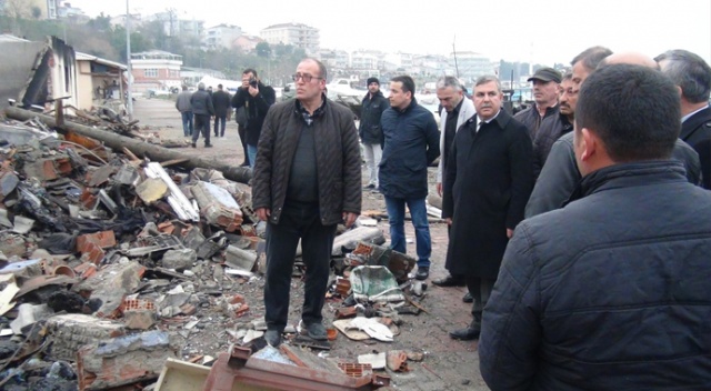 Ak Partili vekil yanan balıkçı barınağını inceledi