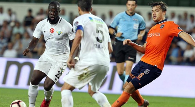 Akhisarspor lider Medipol Başakşehir'i konuk edecek Akhisarspor lider Medipol Başakşehir'i konuk edecek