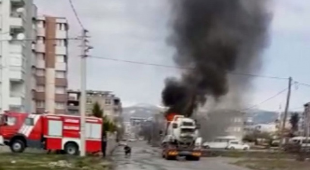 Alev alev yanan vidanjör bomba gibi patladı