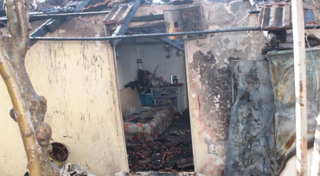 Antalya'da gecekondu yangını