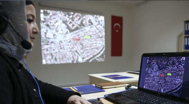 Asansörde kalanlar için özel kurtarma timi kuruldu Asansörde kalanlar için özel kurtarma timi kuruldu