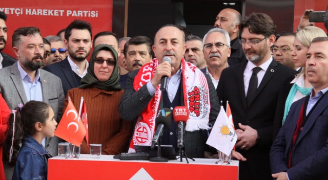 Bakan Çavuşoğlu: “Cumhur İttifakı'na ihanet edenler bunun bedelini öder” Bakan Çavuşoğlu: “Cumhur İttifakı'na ihanet edenler bunun bedelini öder”