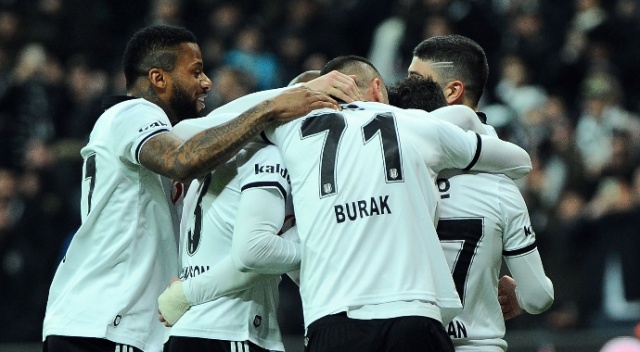 Beşiktaş, 3 bin 82 gün sonra derbide penaltı kazandı Beşiktaş, 3 bin 82 gün sonra derbide penaltı kazandı