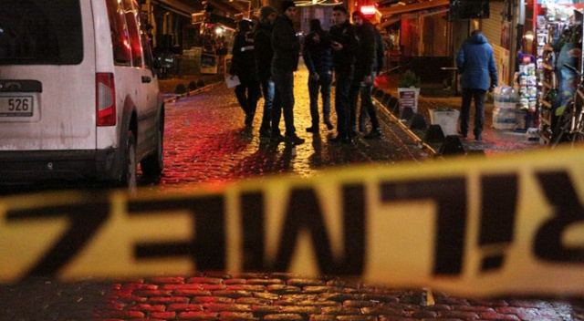 Beyoğlu’nda silahlı kavga: 1 yaralı Beyoğlu’nda silahlı kavga: 1 yaralı
