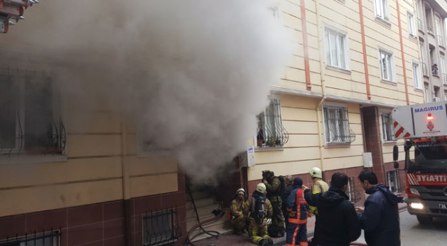Beyoğlu’ndaki yangında zor anlar yaşandı