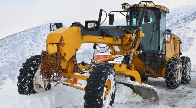 Bingöl ve Elazığ'da 419 köyle ulaşım sağlanamıyor