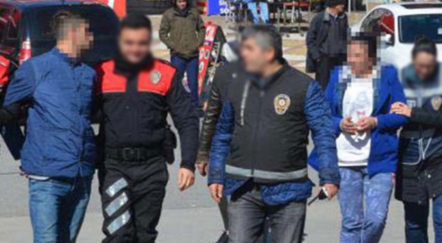 Buluşmaya gittiği kadının evinde dövülüp gasp edildi
