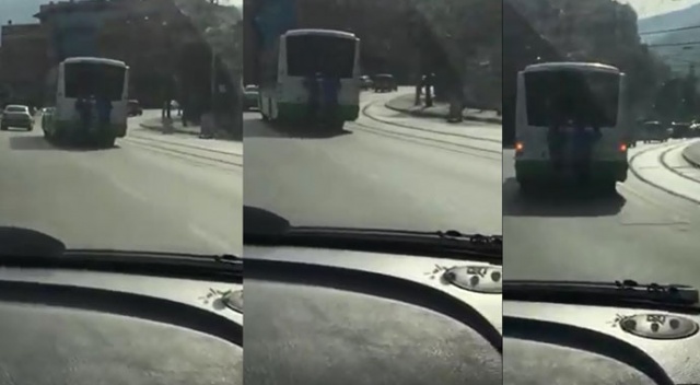 Bursa’da tehlikeli yolculuk kamerada