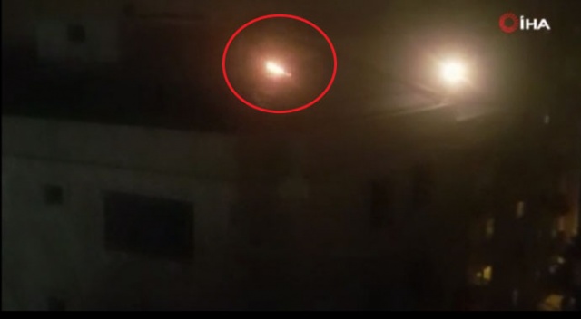Çatıda gece karanlığında ölümüne izolasyon kamerada