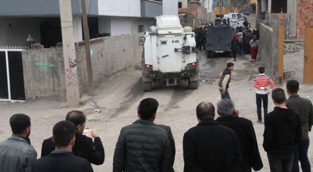 Cizre’de iki aile arasında taşlı sopalı kavga: 5 yaralı