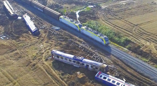 Çorlu tren kazasında makinistler, tren şefi ve TCDD yöneticilerine takipsizlik